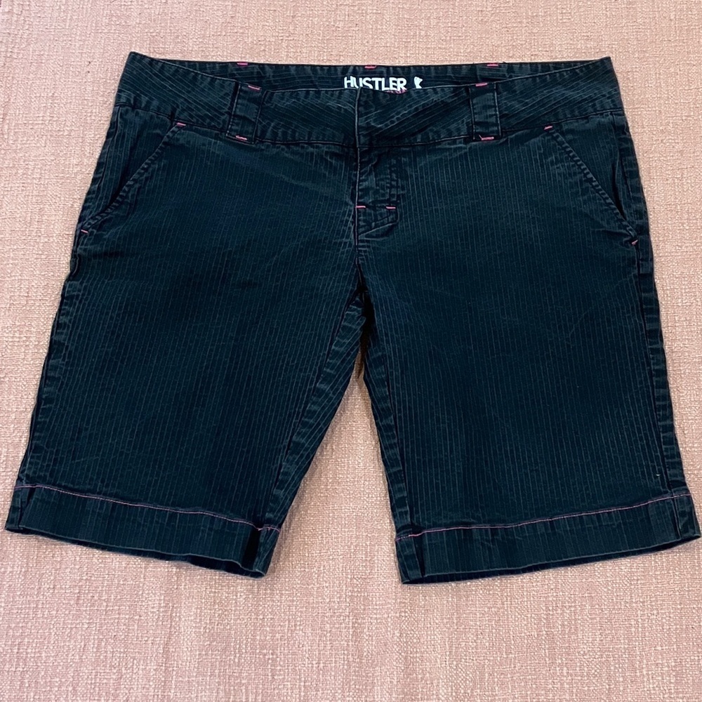 Hustler W36 faded Black Women's Pinstripe Shorts lovely thick cotton blend